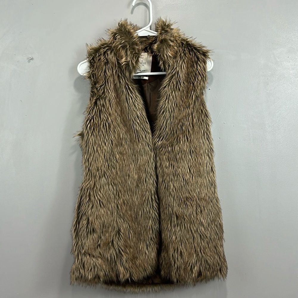 Bershka Premium Outwear
Collection Faux Fur Vest